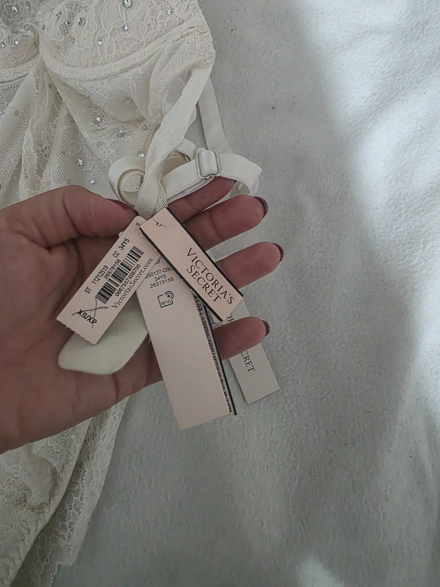 בגד גוף ויקטוריה סיקרט — תמונה 3 מתוך 4