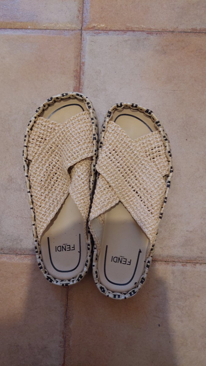כפכפי פנדי Fendi מידה 36 — תמונה 1 מתוך 2