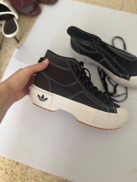 נעלי פלטפורמה adidas