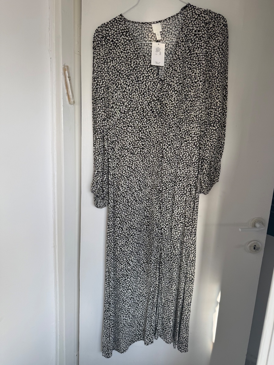 שמלה חדשה מh&m — תמונה 1 מתוך 1