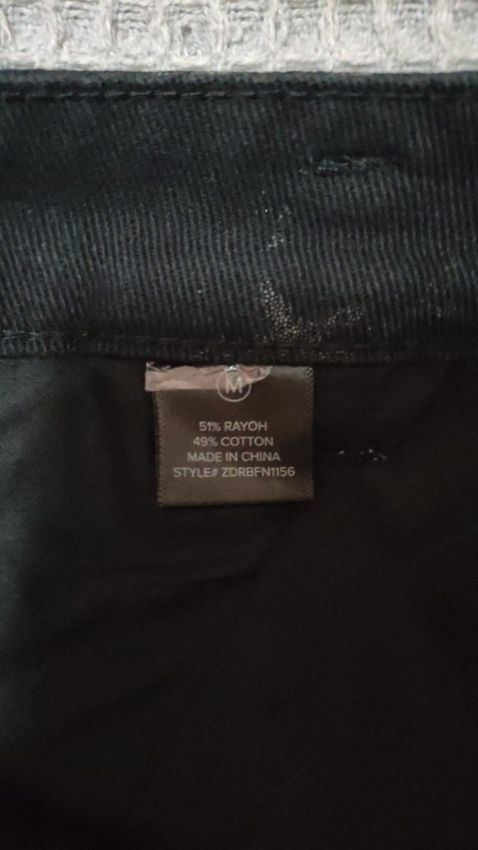 מכנס דגמ"ח קרגו לנשים מבית FASHION NOVA — תמונה 4 מתוך 4