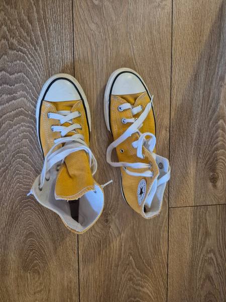 נעליים all star