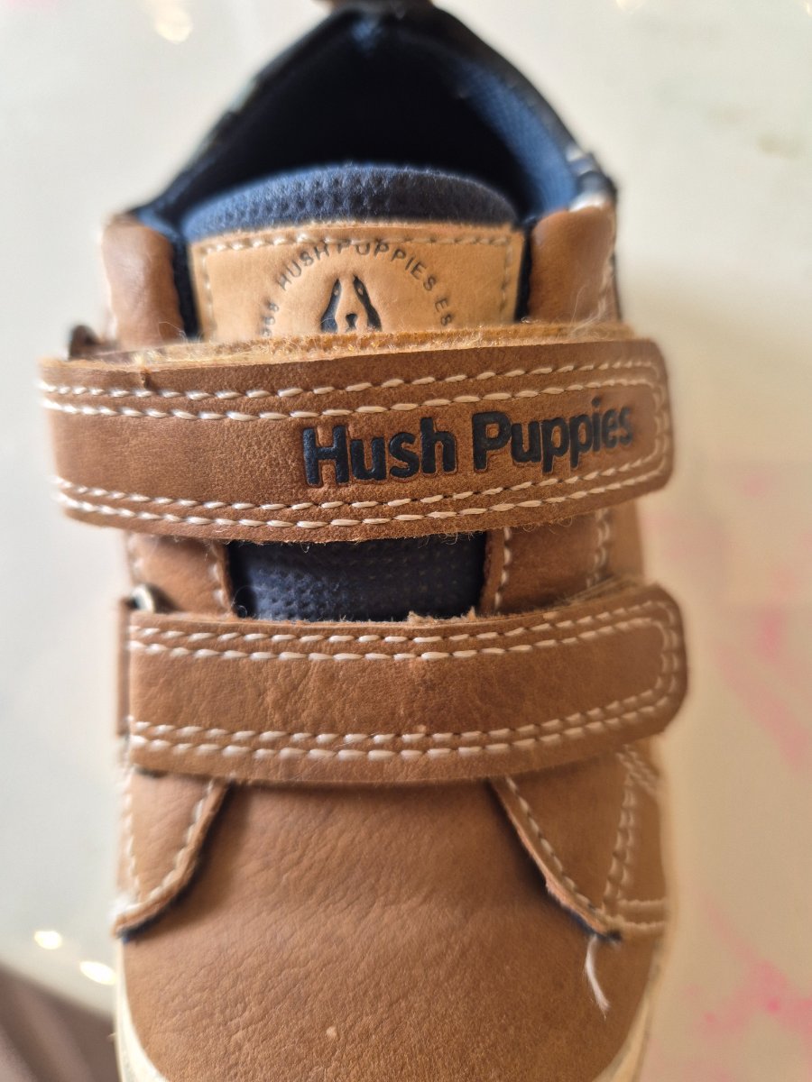 סניקרס של Hush puppies — תמונה 2 מתוך 3