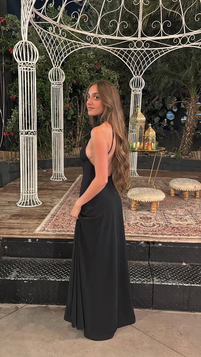 שמלת זארה קולר פתוחה בגב בצבע שחור ארוכה — תמונה 1 מתוך 4