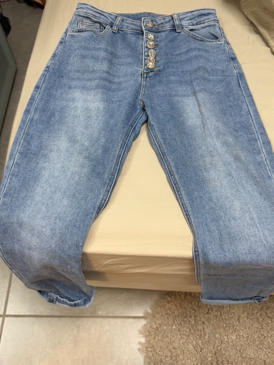 ג׳ינסים שרה לוי — תמונה 2 מתוך 2